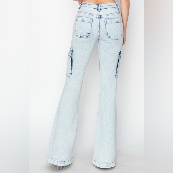 RISEN Full Size High Rise Cargo Flare Jeans - Picture 6 of 7